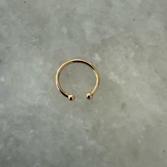 Essential Ear Cuff 14k - Picture 5 of 5